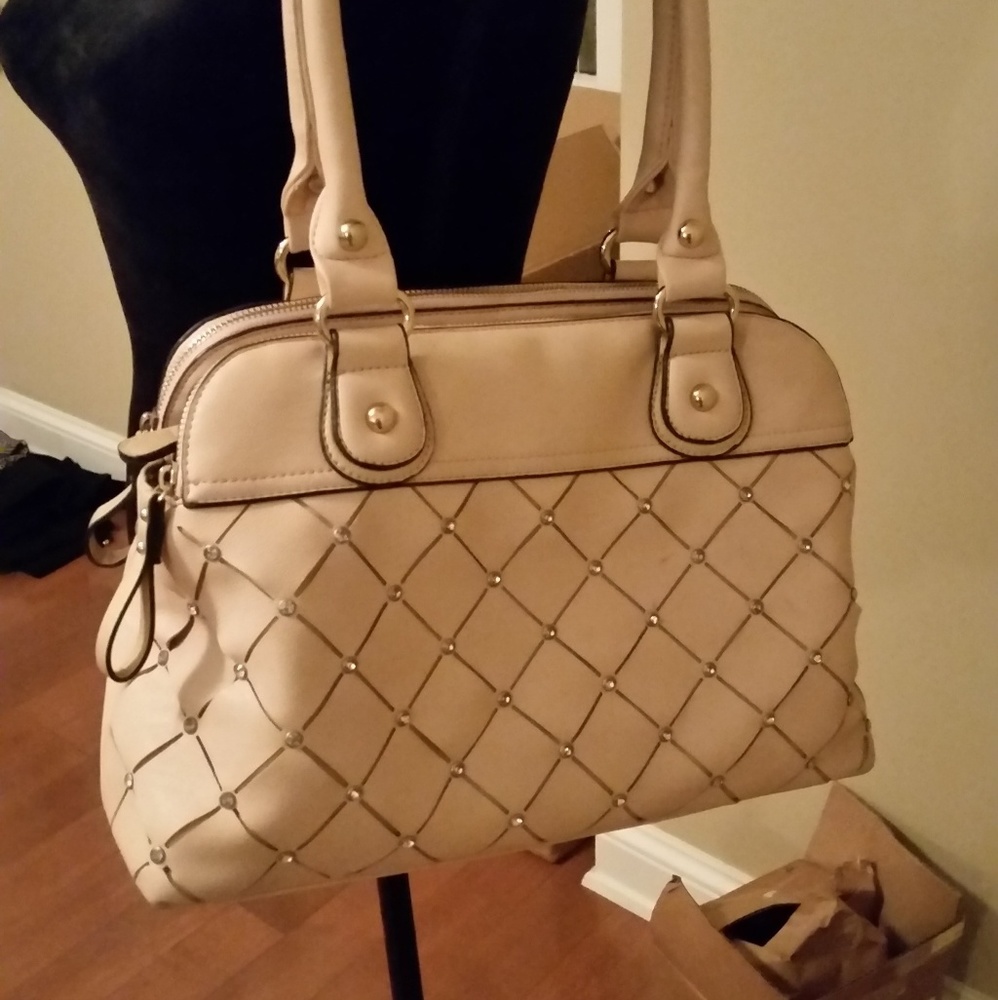 LaTique Blush pink color handbag